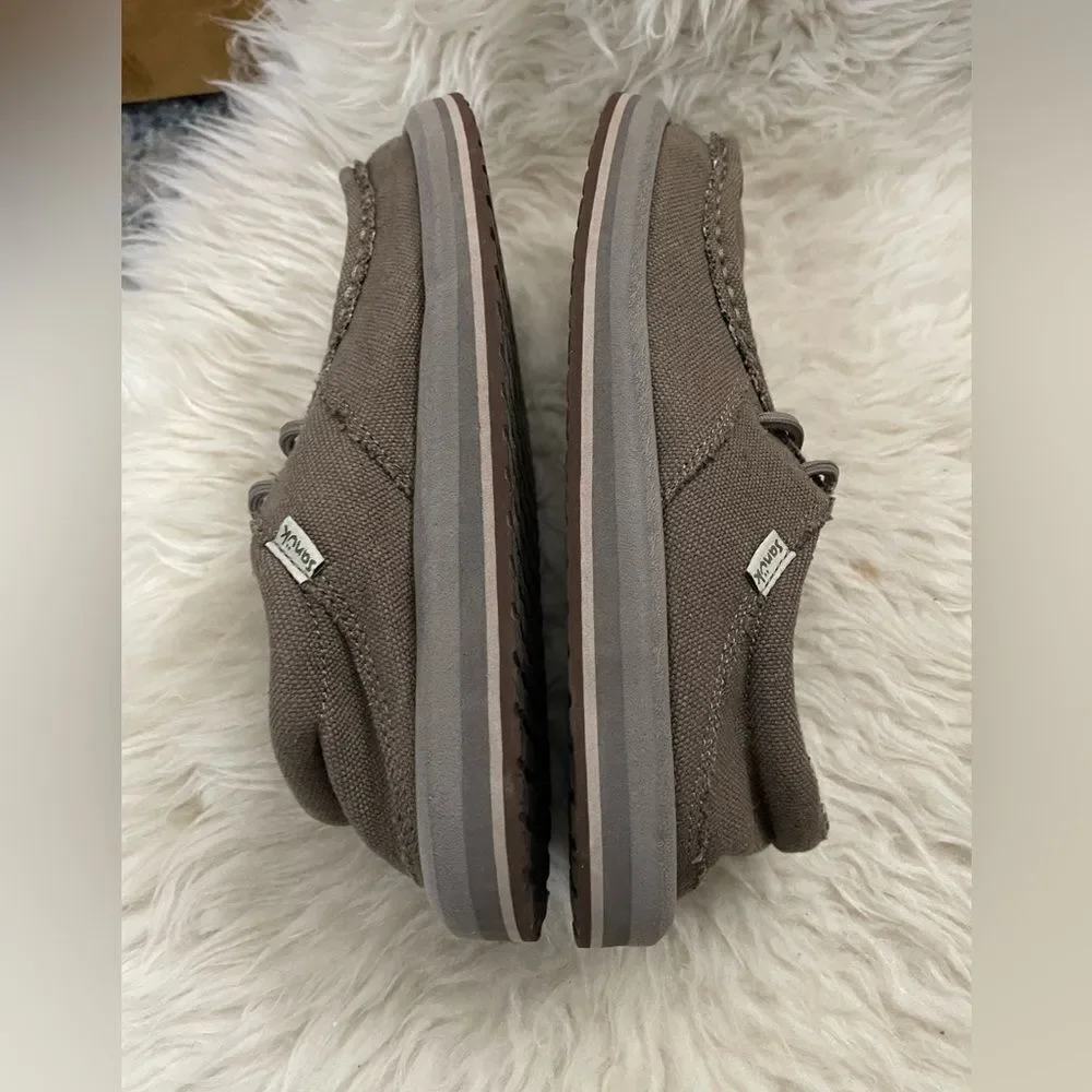 SANUK Single Fin Shoes Elastic Laces Taupe Men’s 7